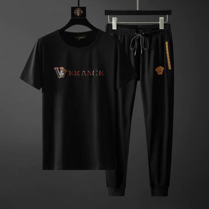 Picture of Versace Shirt Pant Suits _SKUVersaceM-4XL25cr215925067